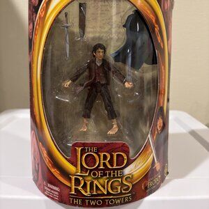 2002 ToyBiz Lord of the Rings Frodo Elven Cloaked The Two Towers Figure NIB New